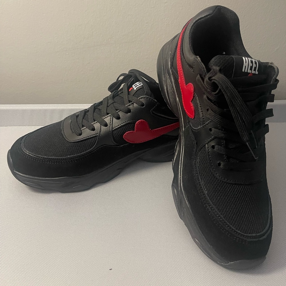 Sneakers by HEEL
